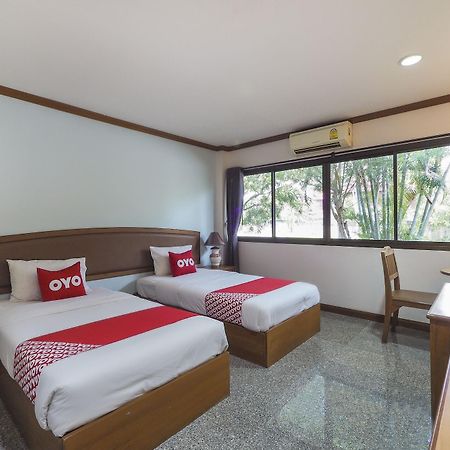 Oyo 859 Golden Land Hotel Чіанграй Екстер'єр фото