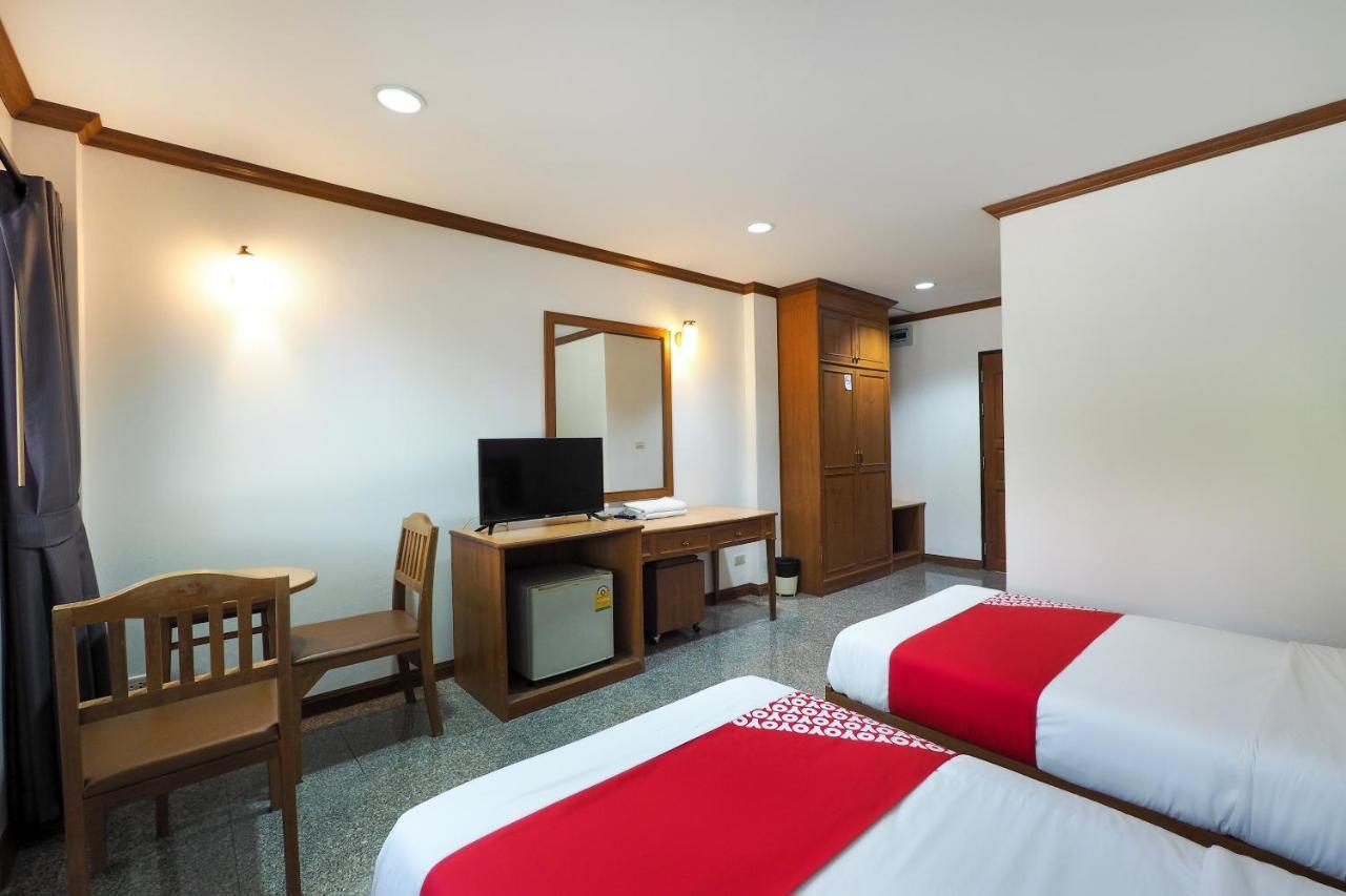 Oyo 859 Golden Land Hotel Чіанграй Екстер'єр фото