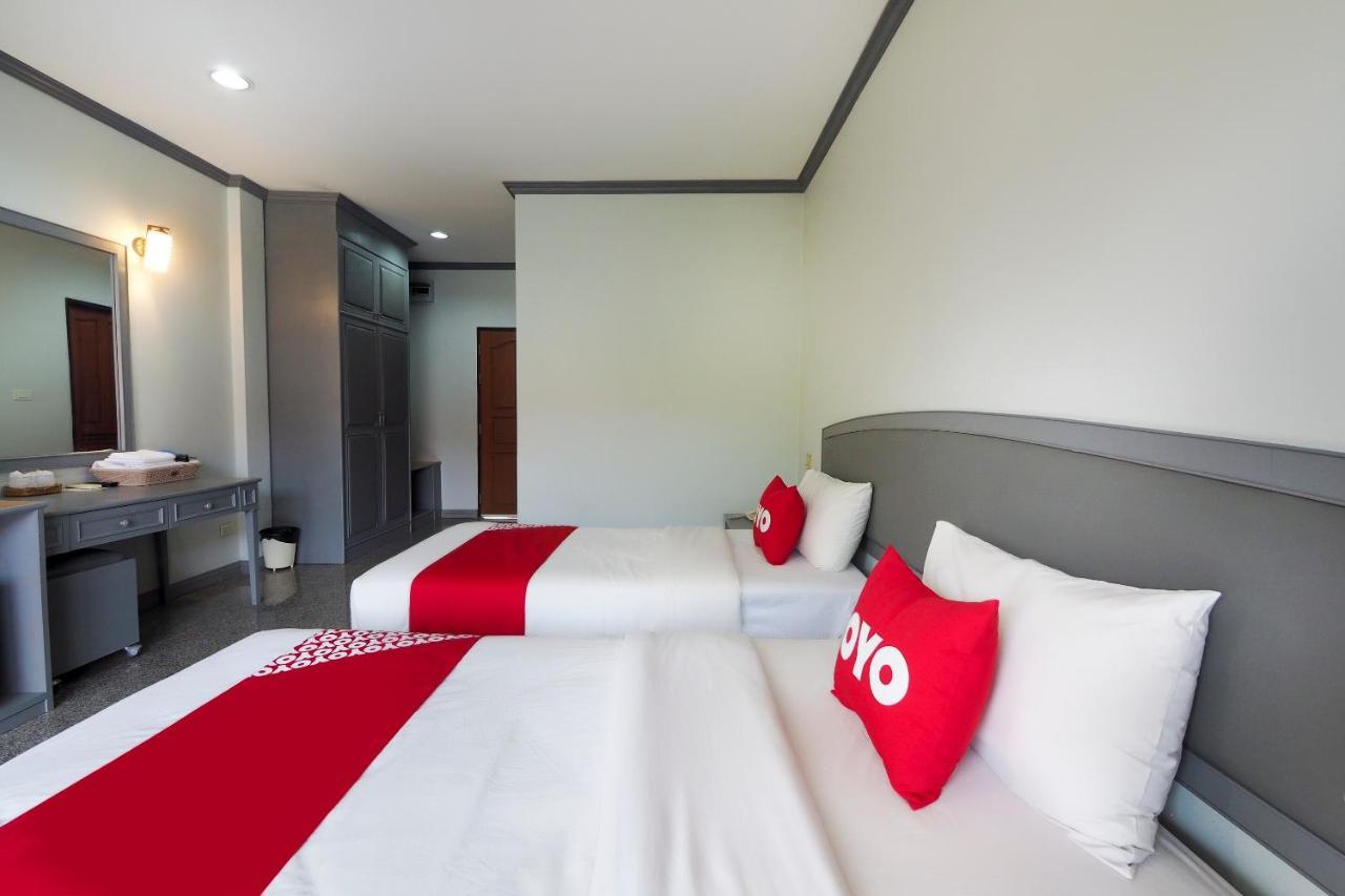 Oyo 859 Golden Land Hotel Чіанграй Екстер'єр фото