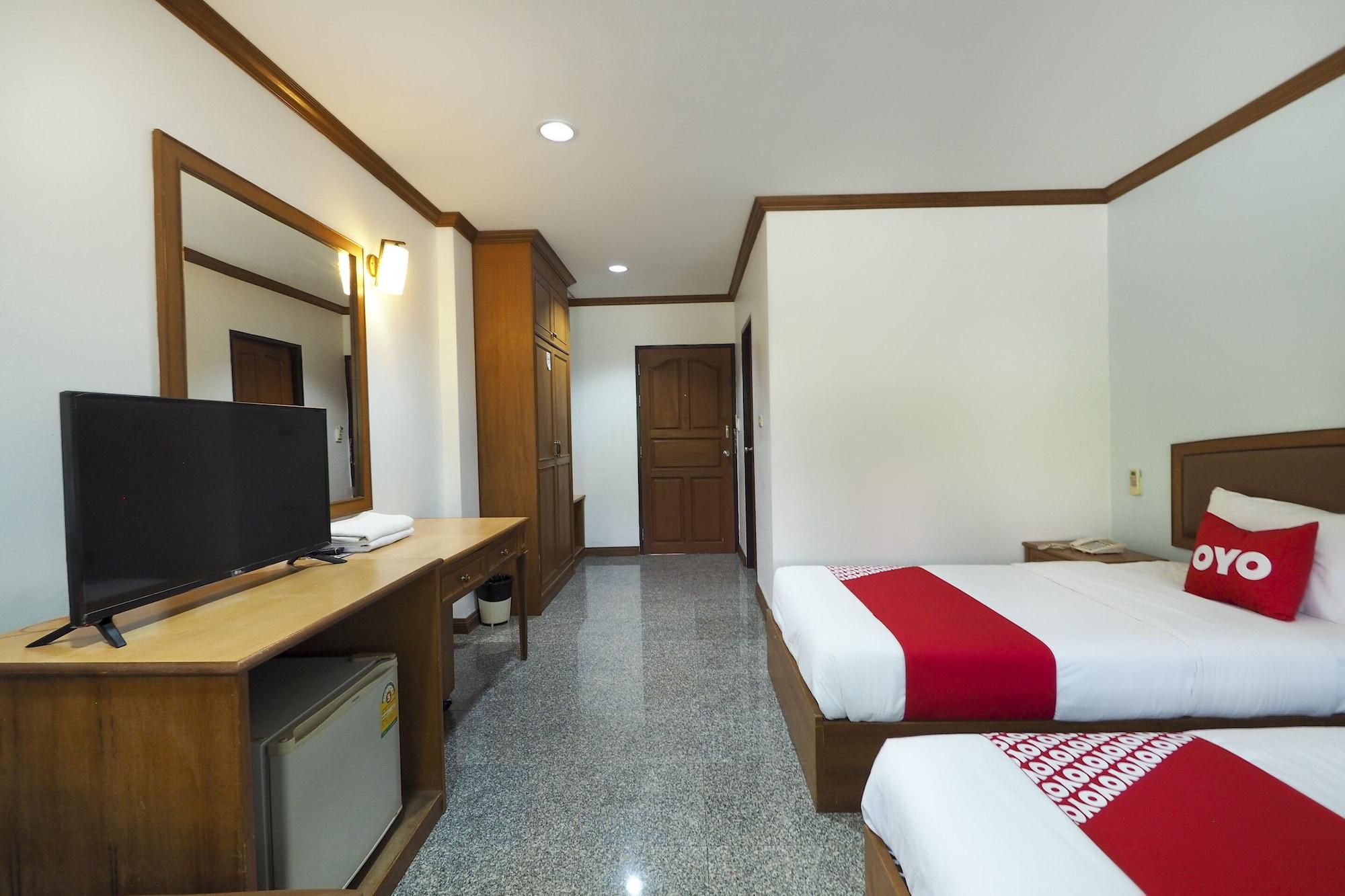 Oyo 859 Golden Land Hotel Чіанграй Екстер'єр фото