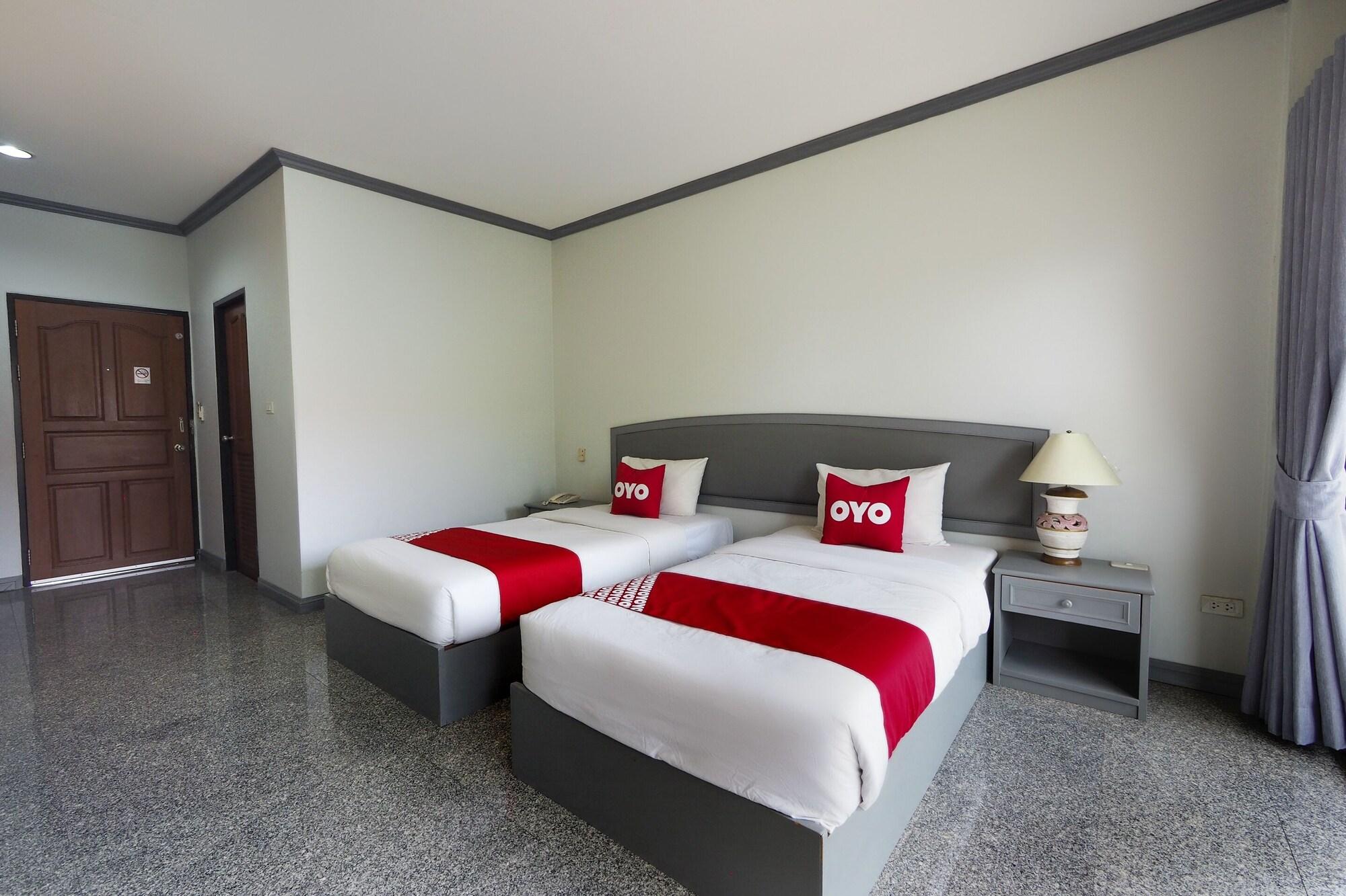 Oyo 859 Golden Land Hotel Чіанграй Екстер'єр фото