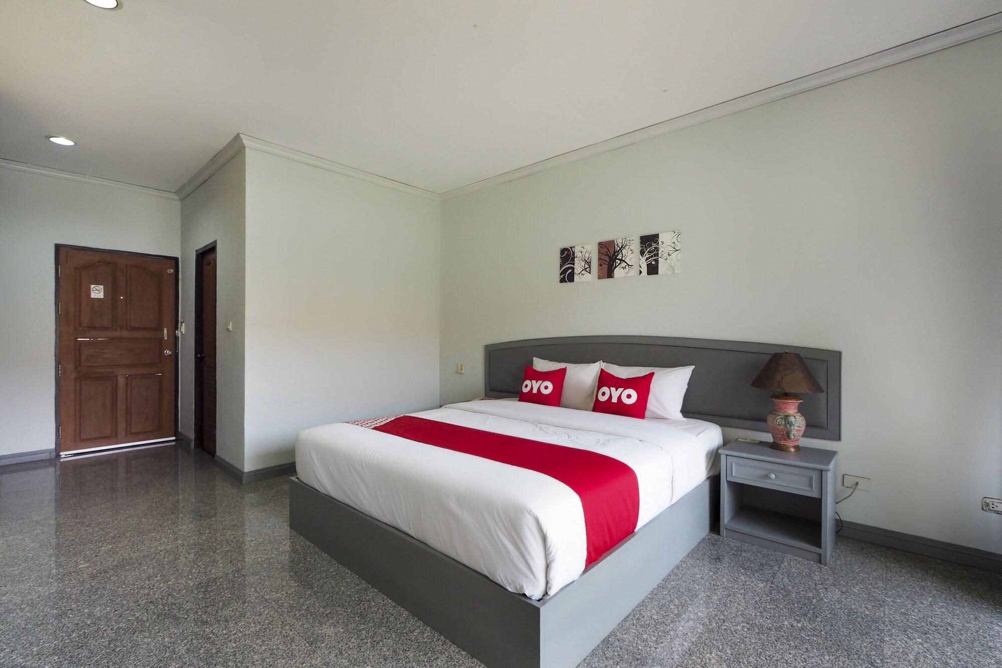 Oyo 859 Golden Land Hotel Чіанграй Екстер'єр фото