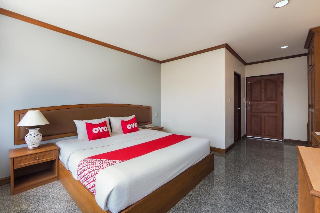 Oyo 859 Golden Land Hotel Чіанграй Екстер'єр фото